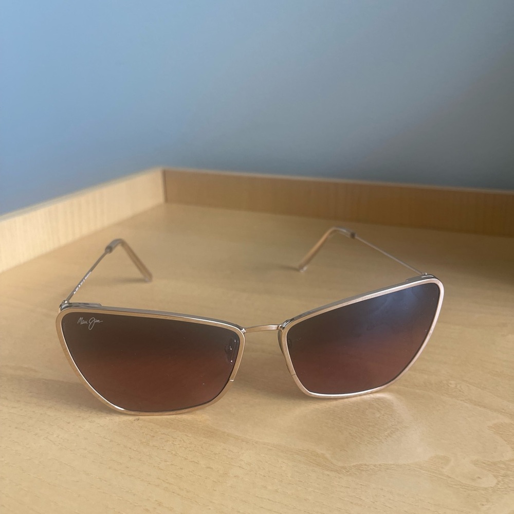 Maui Jim Gold and Brown Sunglasses Sleek Design